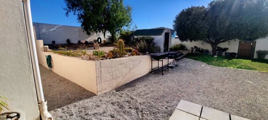 2 Bedroom Property for Sale in Vanrhynsdorp Western Cape